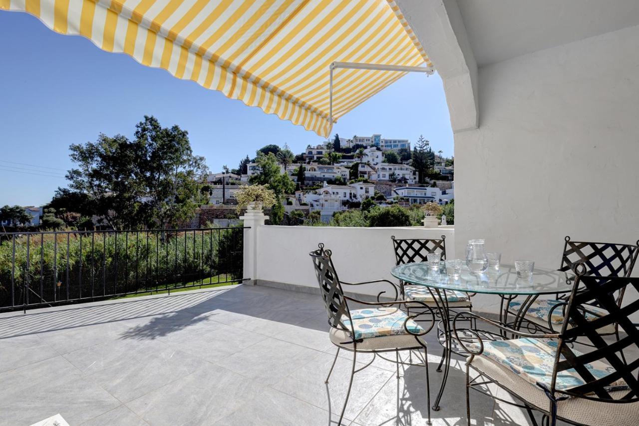 Quaint 2 Bedroom Townhouse With Pool Close To Sea! Benalmádena Eksteriør billede