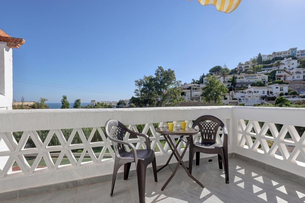Quaint 2 Bedroom Townhouse With Pool Close To Sea! Benalmádena Eksteriør billede